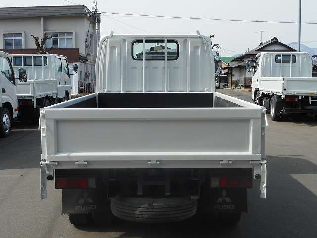 Mitsubishi Fuso Canter 7