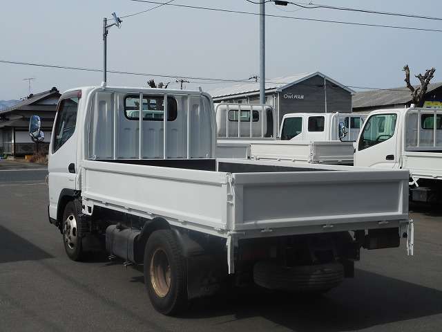 Mitsubishi Fuso Canter 9