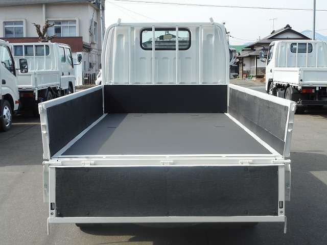 Mitsubishi Fuso Canter 10