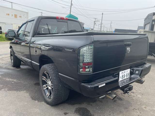 Dodge Ram 4