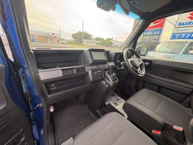 Honda N-VAN 12