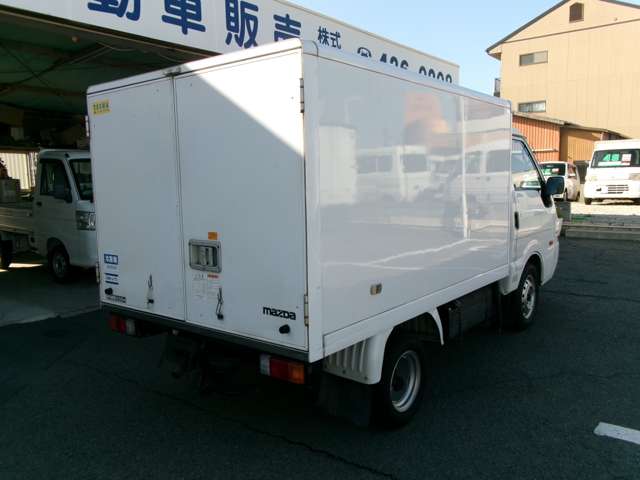 Mazda Bongo Truck 3
