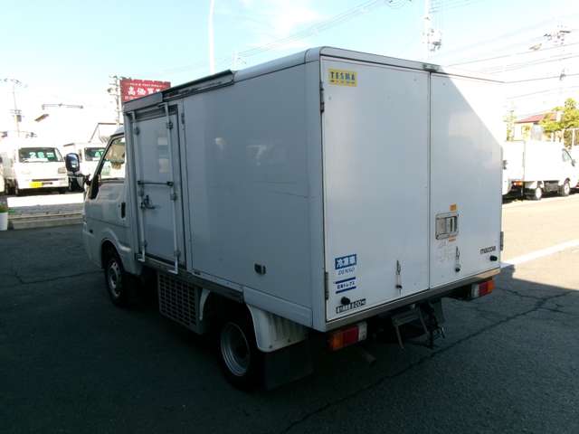 Mazda Bongo Truck 4