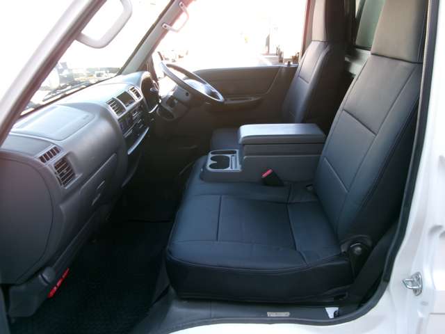 Mazda Bongo Truck 10