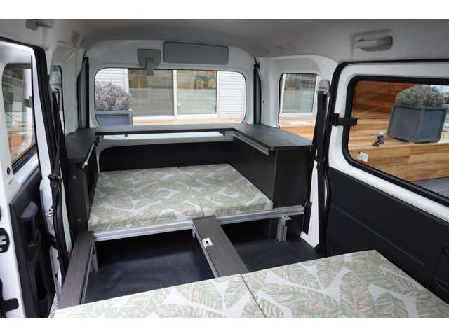 Toyota Pixis Van 10