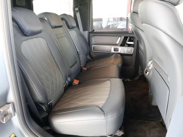 Mercedes-Benz G-Class 12