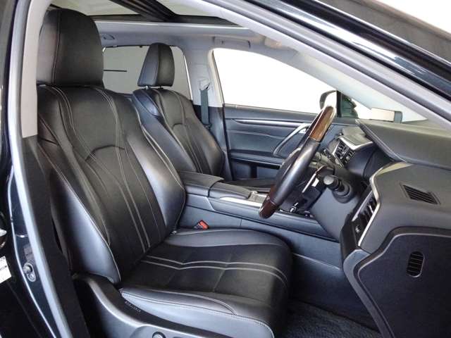 Lexus RX 9
