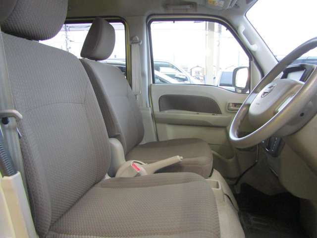 Nissan NV100 Clipper 6