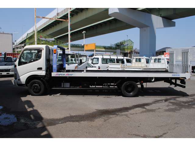 Hino Dutro 11