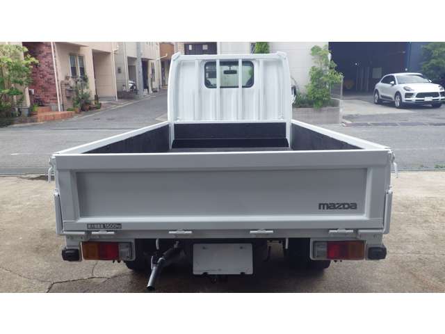 Mazda Titan Dash 12