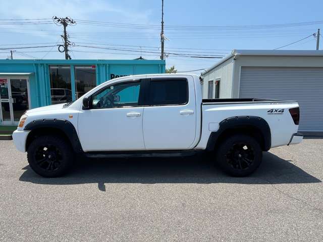 Nissan Titan 6