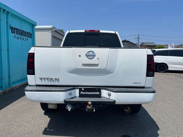 Nissan Titan 7
