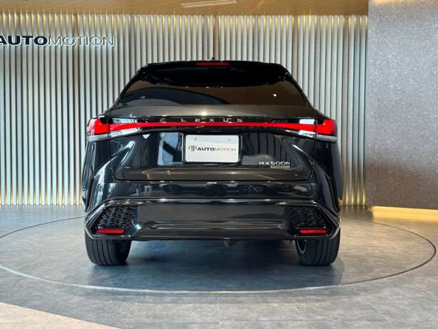 Lexus RX 9