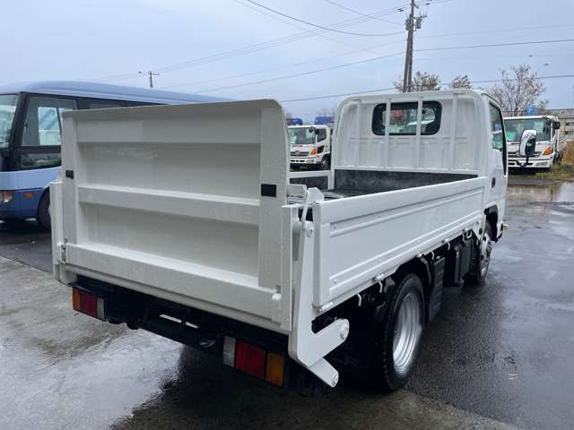 Isuzu Elf 5