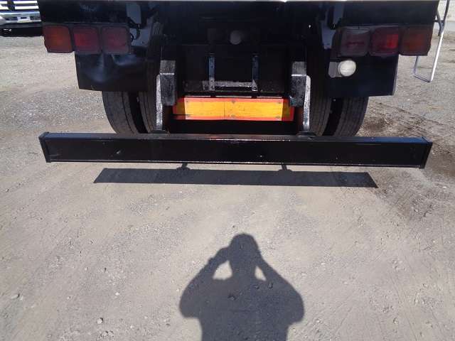 Isuzu Giga 11