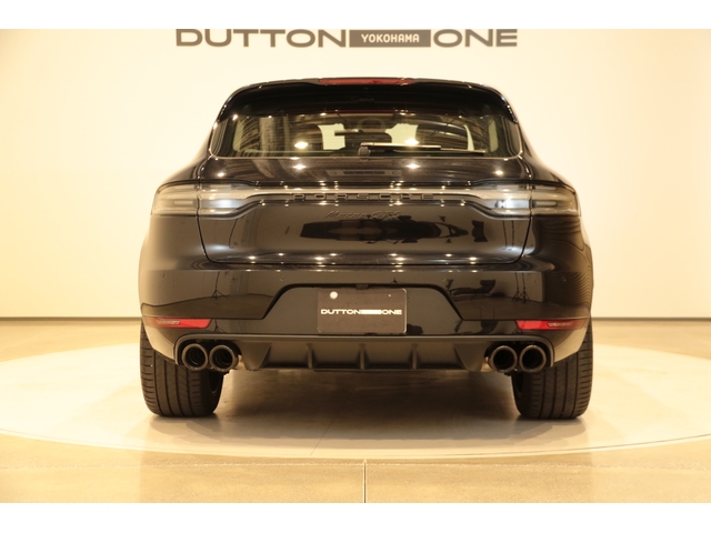 Porsche Macan 11