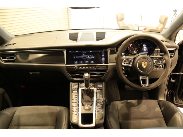 Porsche Macan 4