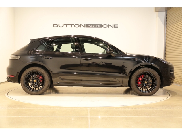 Porsche Macan 8