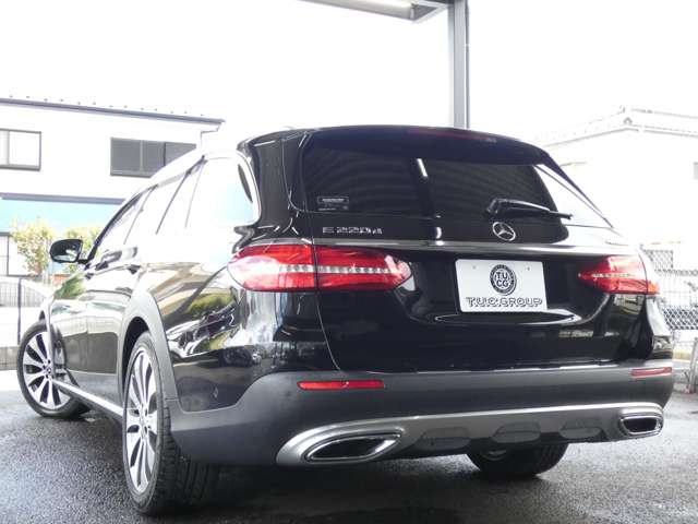 Mercedes-Benz E-Class All-Terrain 3