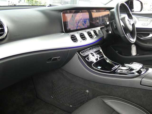 Mercedes-Benz E-Class All-Terrain 9