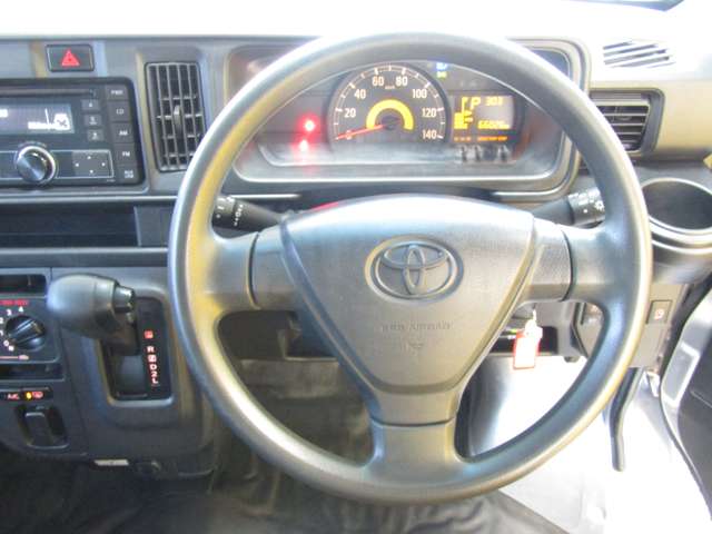 Toyota Pixis Van 5