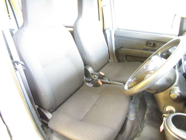 Toyota Pixis Van 6