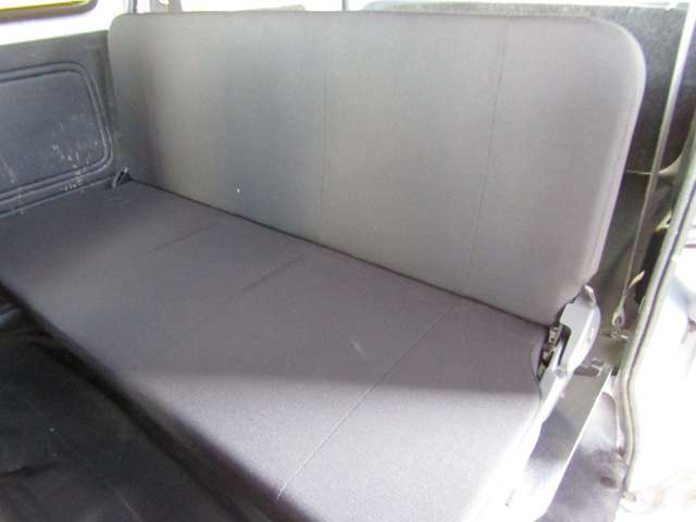 Toyota Pixis Van 8