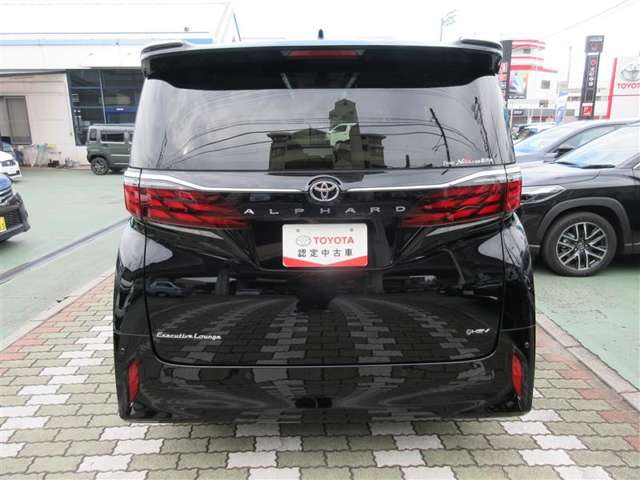 Toyota Alphard 5