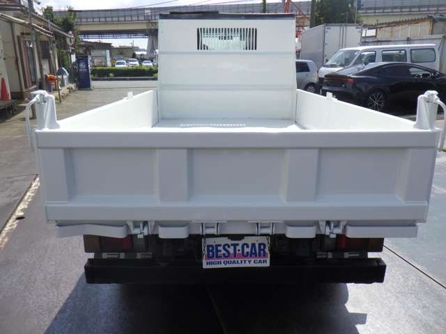 Isuzu Elf 9