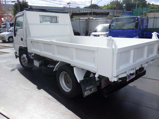 Isuzu Elf 10