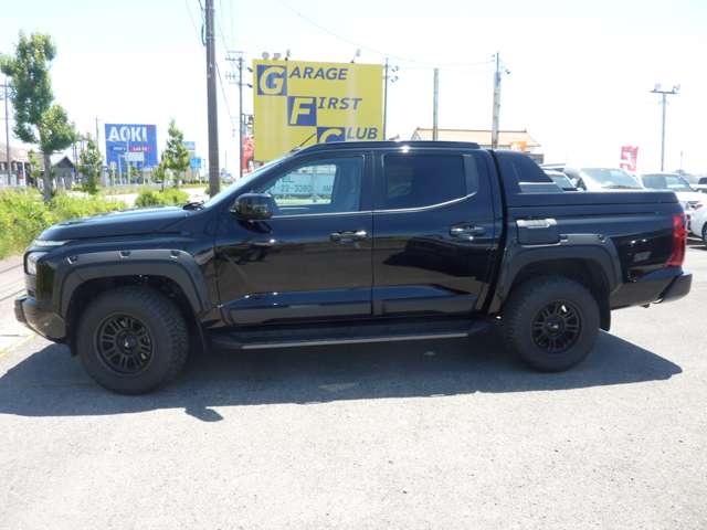 Mitsubishi Triton 2