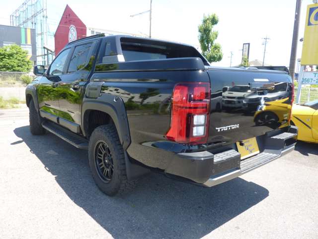 Mitsubishi Triton 3
