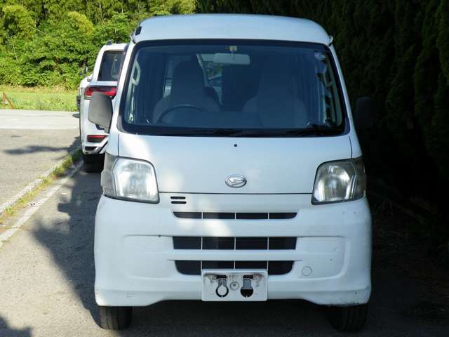 Daihatsu Hijet Cargo 2