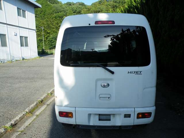 Daihatsu Hijet Cargo 3
