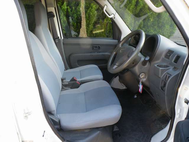 Daihatsu Hijet Cargo 4