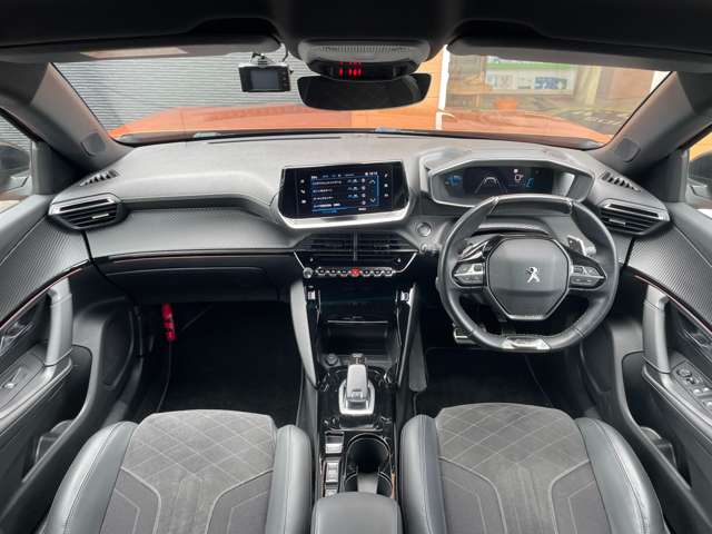 Peugeot SUV 2008 5