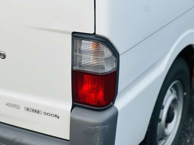 Nissan Vanette 12