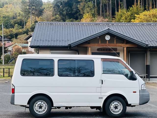 Nissan Vanette 4
