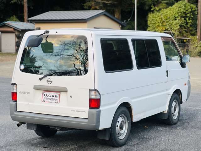 Nissan Vanette 6