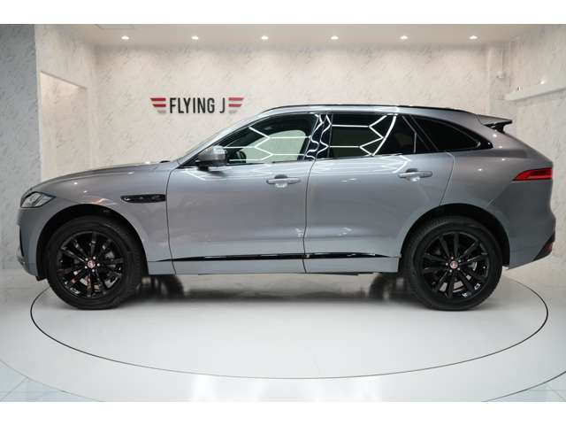Jaguar F-Pace 6