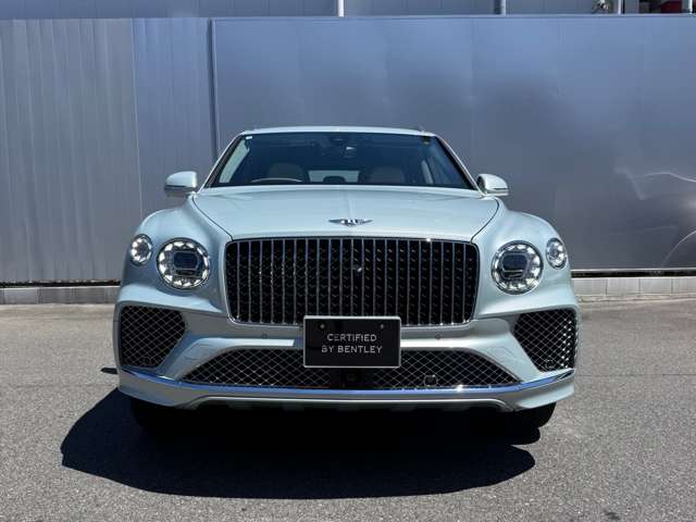 Bentley Bentayga 2