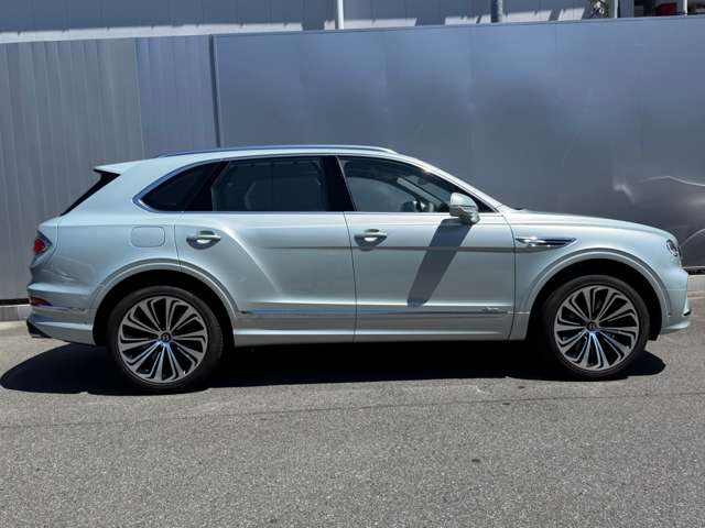 Bentley Bentayga 4