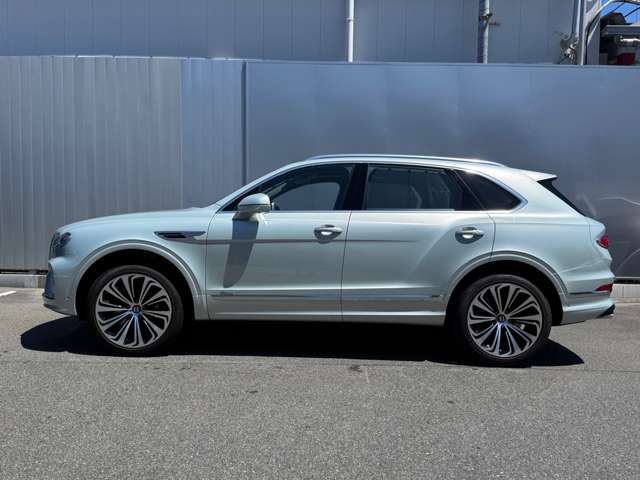 Bentley Bentayga 8