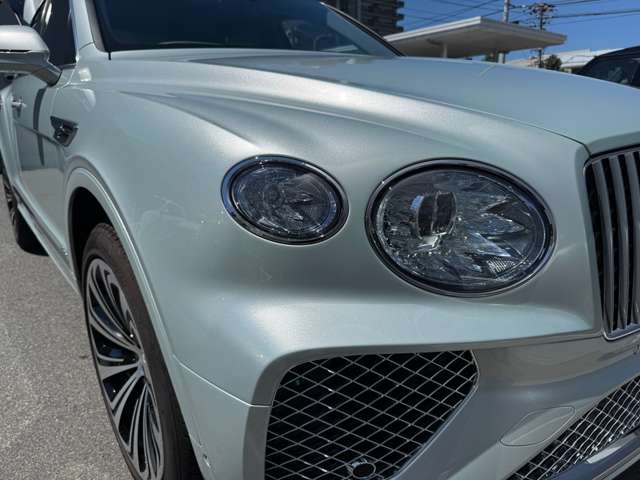 Bentley Bentayga 9