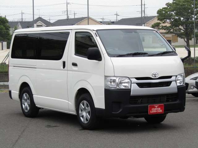 Toyota Hiace Van 11
