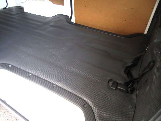 Toyota Hiace Van 7