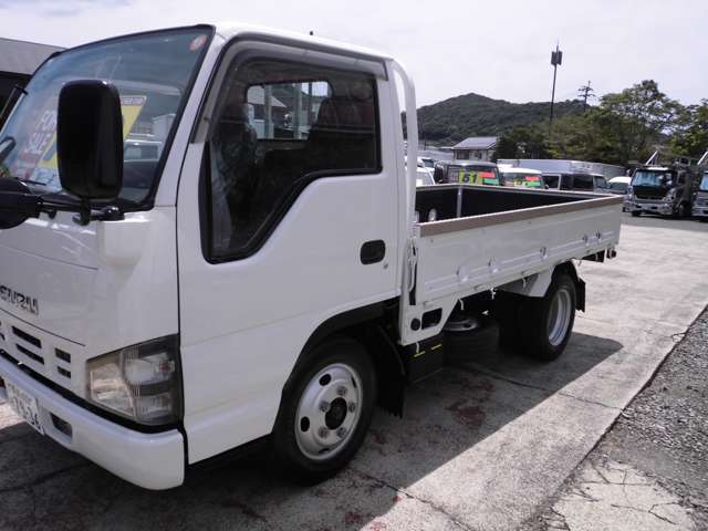 Isuzu Elf 4