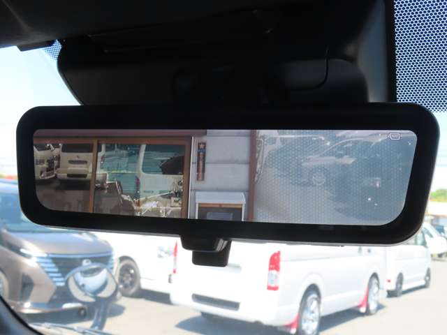 Toyota Hiace Van 12