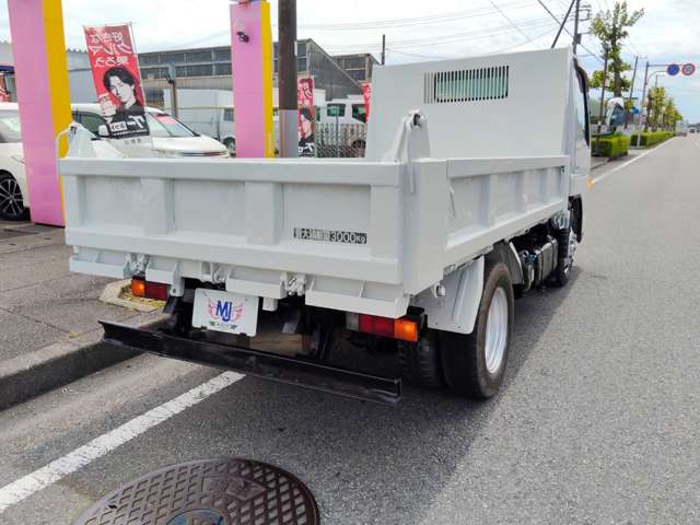 Mitsubishi Fuso Canter 10