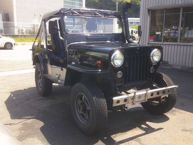 Mitsubishi Jeep 4